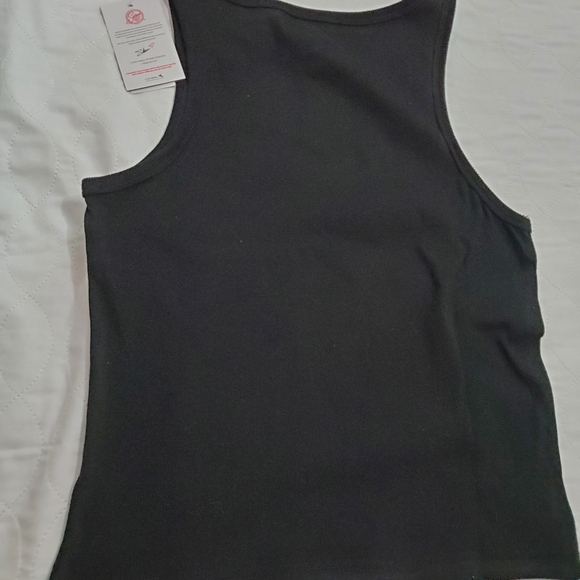 La Reina Selena Graphic Black Tank Top - Picture 4 of 5